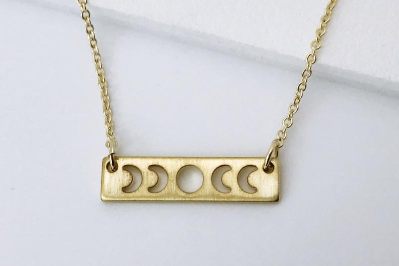 [Ozel] Stylish Necklace