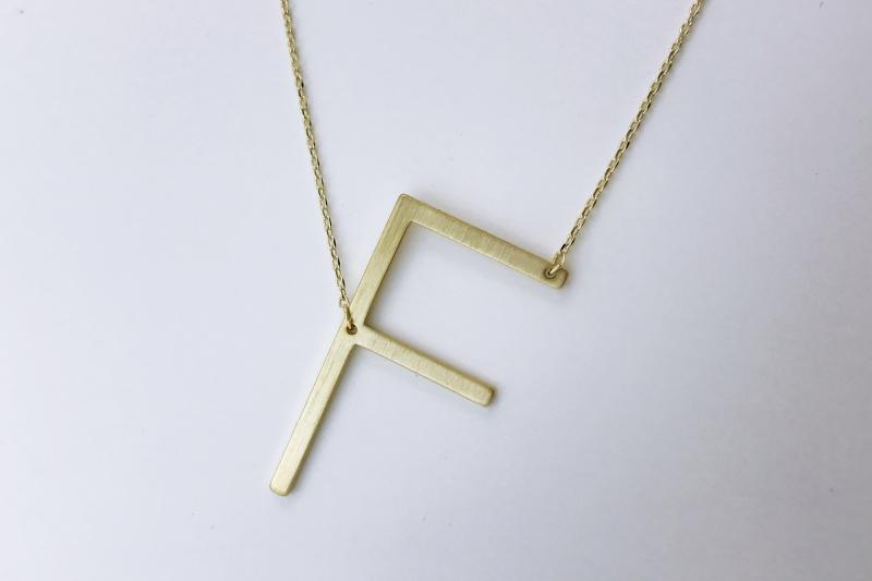 [Ozel] Luxurious necklace