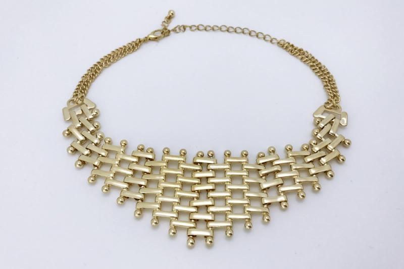 [Ozel] Necklace of Subtle Charm