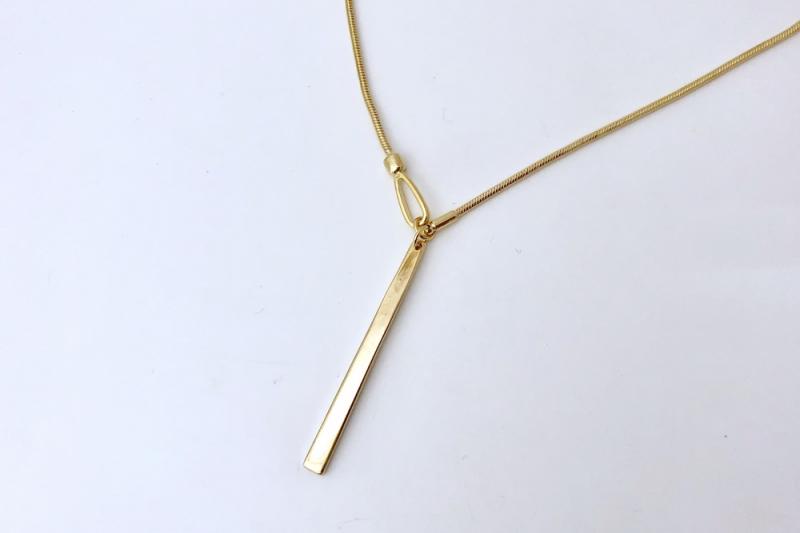 [Ozel] Subtle Charm Glossy Brass Necklace