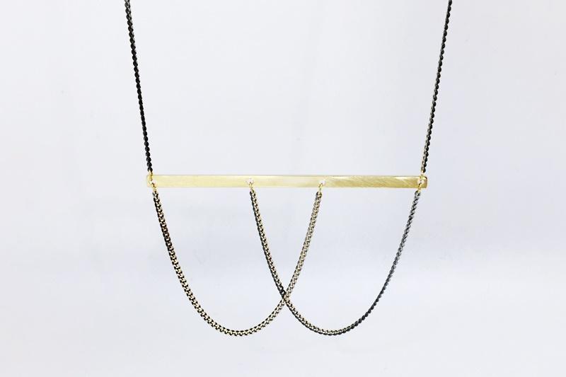Ozel] Necklace with Subtle Charm [
