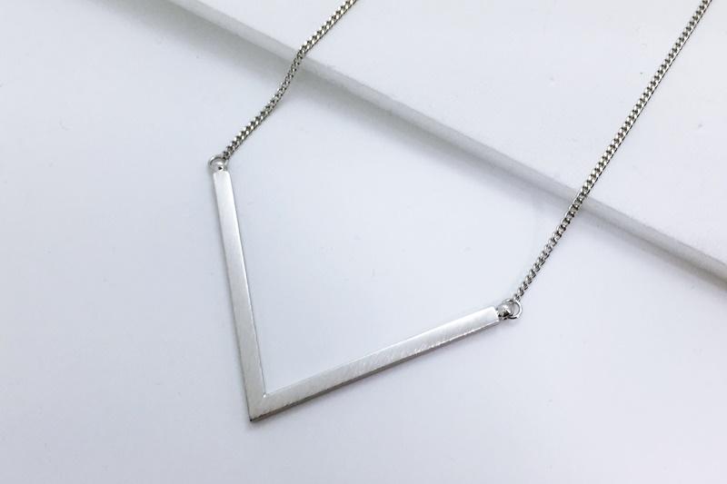 [Ozel] Stylish Matte Brass Necklace