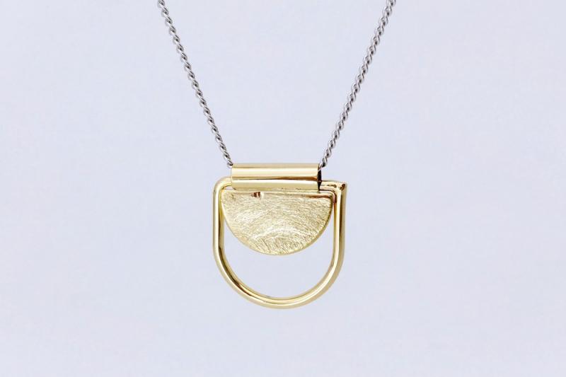 [Ozel] Feminine asymmetrical curve necklace