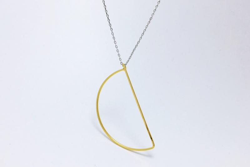 [Ozel] Vintage Vibe Glossy Brass Necklace