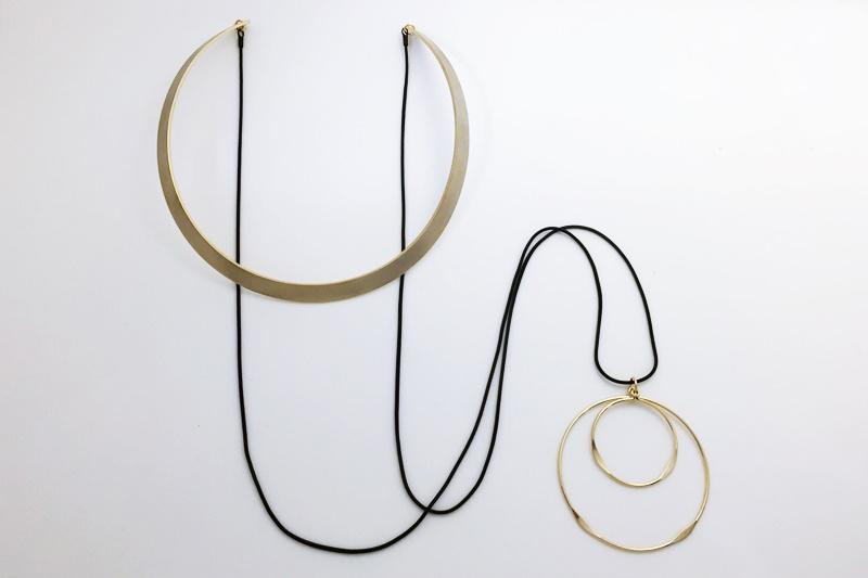 [Ozel] Chic accent glossy brass choker necklace