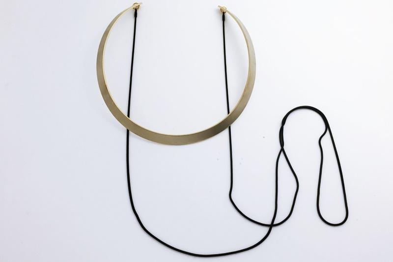[Ozel] Modern classic glossy brass choker necklace