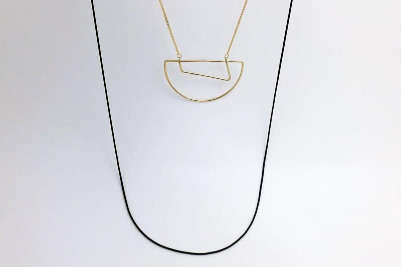 [Ozel] Luxurious Glossy Brass Necklace
