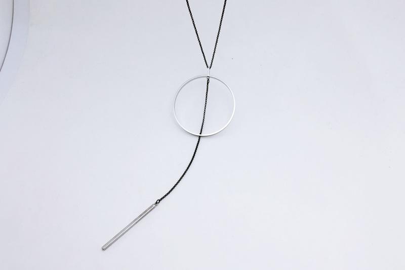 [Ozel] Stylish Glossy Brass Necklace