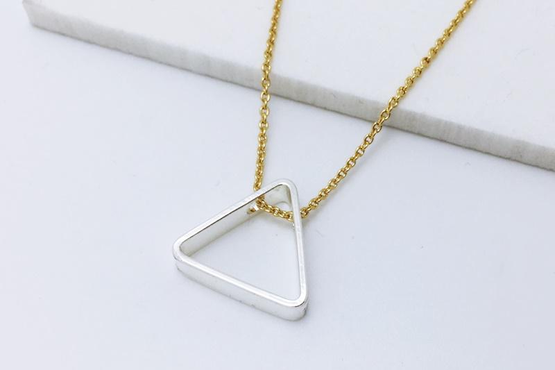 Sophisticated Glossy Brass Necklace