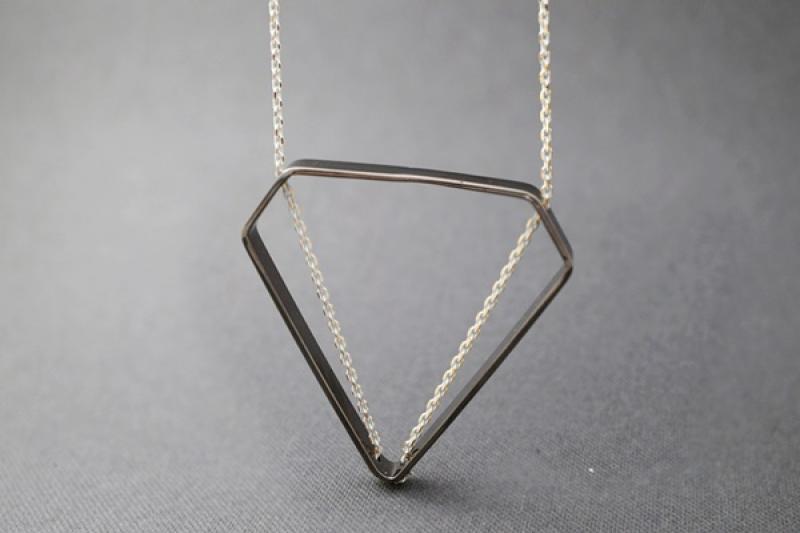 [Ozel] Luxurious Glossy Brass Necklace