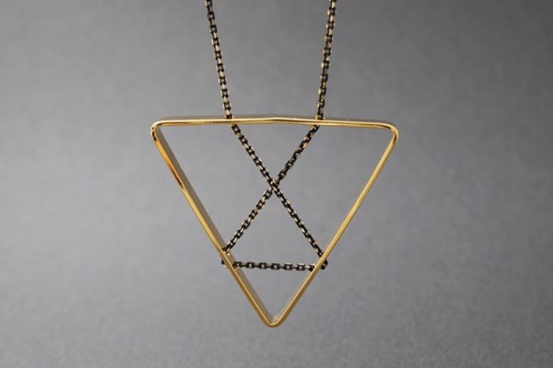 [Ozel] Vintage Vibe Glossy Brass Necklace