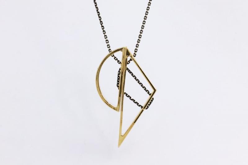 Romantic Mood Glossy Brass Necklace