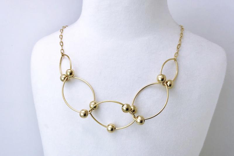 [Ozel] Glossy Brass Necklace for a Unique Mood