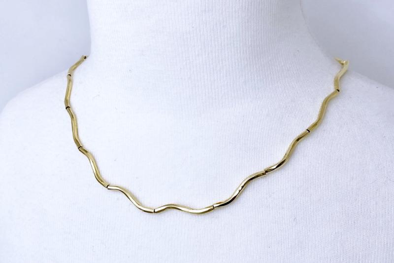 [Ozel] Necklace with Subtle Charm