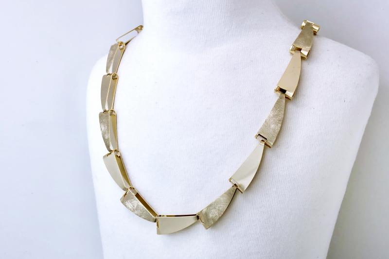 [Ozel] Subtle charm asymmetrical curve necklace