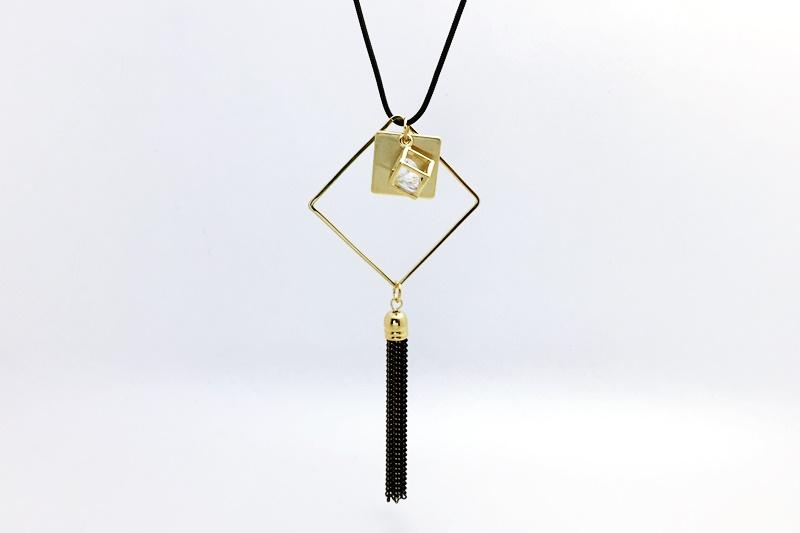 [Ozel] Casual Mood Glossy Brass Cubic Necklace