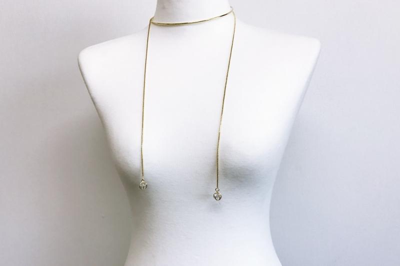 [Ozel] Simple Minimal Glossy Brass Cubic Necklace