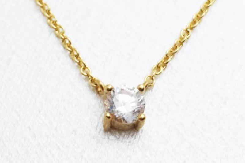 [Ozel] Delicate Fit Glossy Brass Cubic Necklace