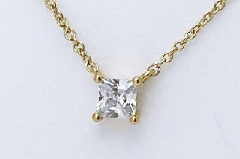 Ozel] Vintage Vibe Glossy Brass Cubic Necklace