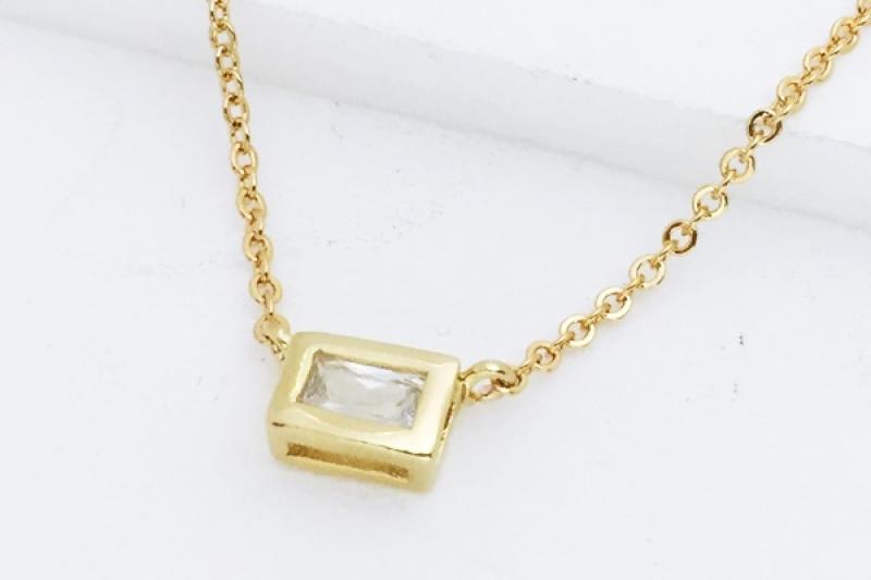 [Ozel] Sophisticated Glossy Brass Cubic Necklace