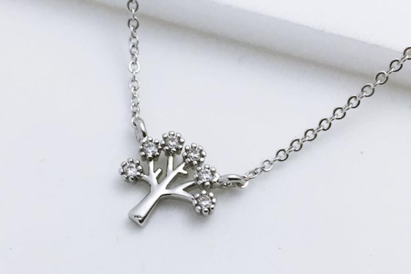 [Ozel] Vintage Vibe Glossy Brass Cubic Necklace