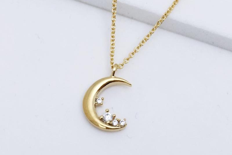 [Ozel] Feminine Glossy Brass Cubic Necklace