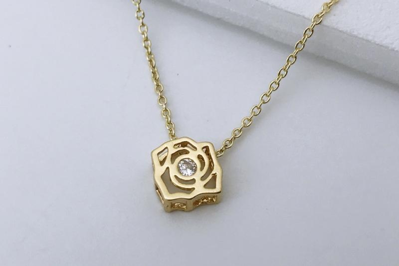 Necklace [Ozel] Simple Minimal Glossy Brass Cubic