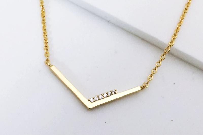 [Ozel] Elegant Glossy Brass Cubic Necklace