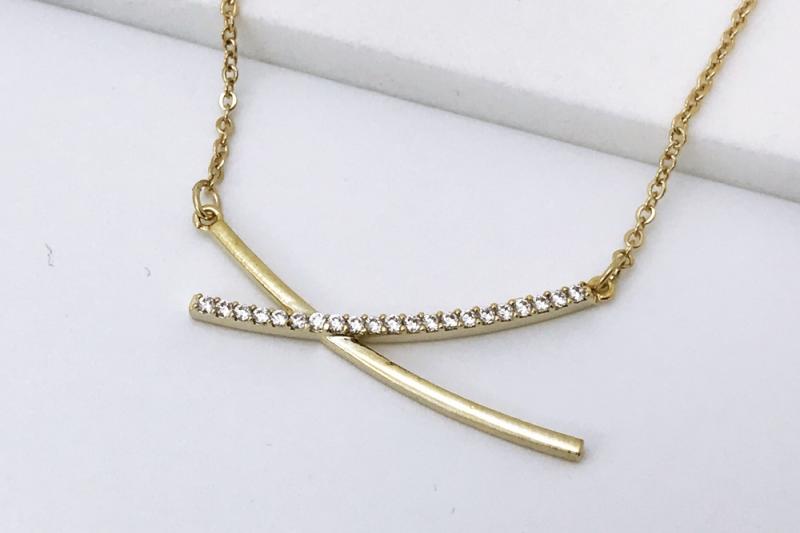 ] Statement Look Glossy Brass Cubic Necklace