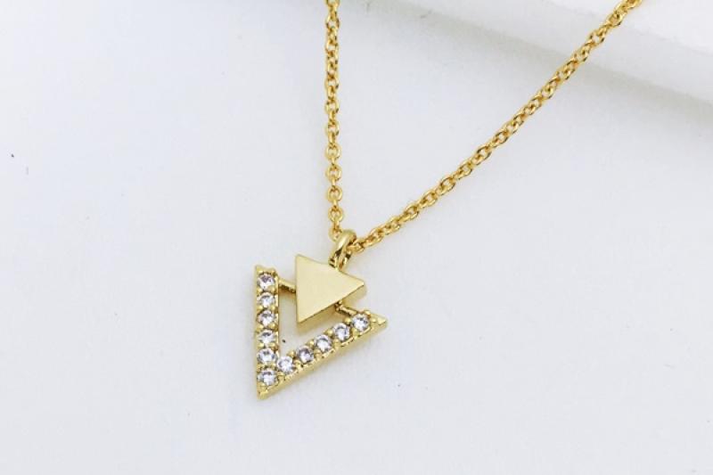 [Ozel] Feminine Glossy Brass Cubic Necklace
