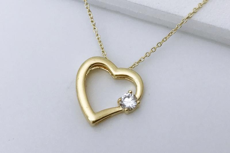 [Ozel] Subtle Charm Glossy Brass Cubic Necklace