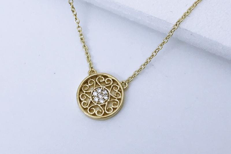 [Ozel] Sophisticated Glossy Brass Cubic Necklace