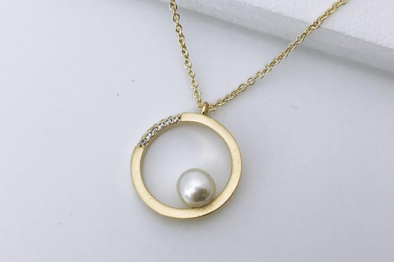 [Ozel] Chic Point Glossy Brass Pearl Cubic Necklace