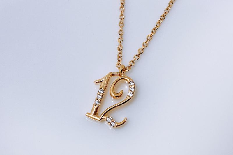 [Ozel] Sensual Glossy Brass Cubic Necklace