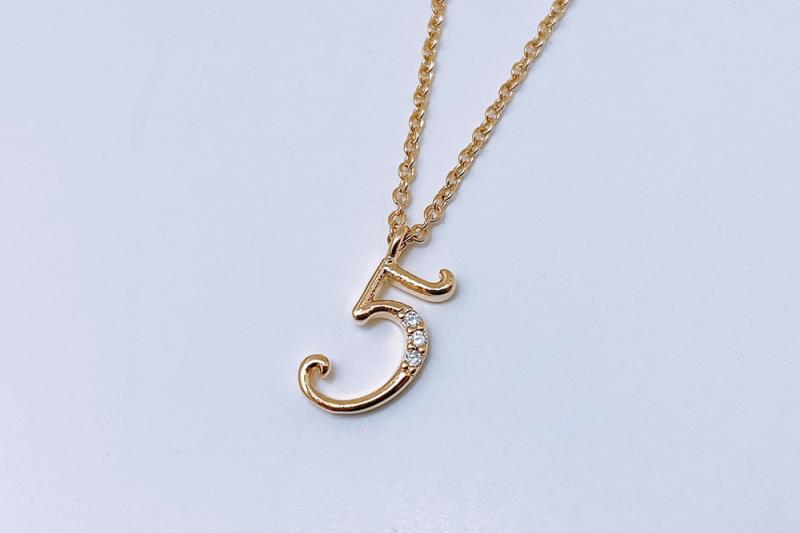 [Ozel] Trendy Glossy Brass Cubic Necklace