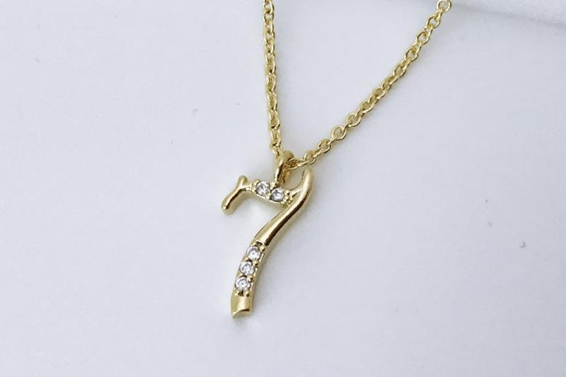 [Ozel] Romantic Mood Glossy Brass Cubic Necklace