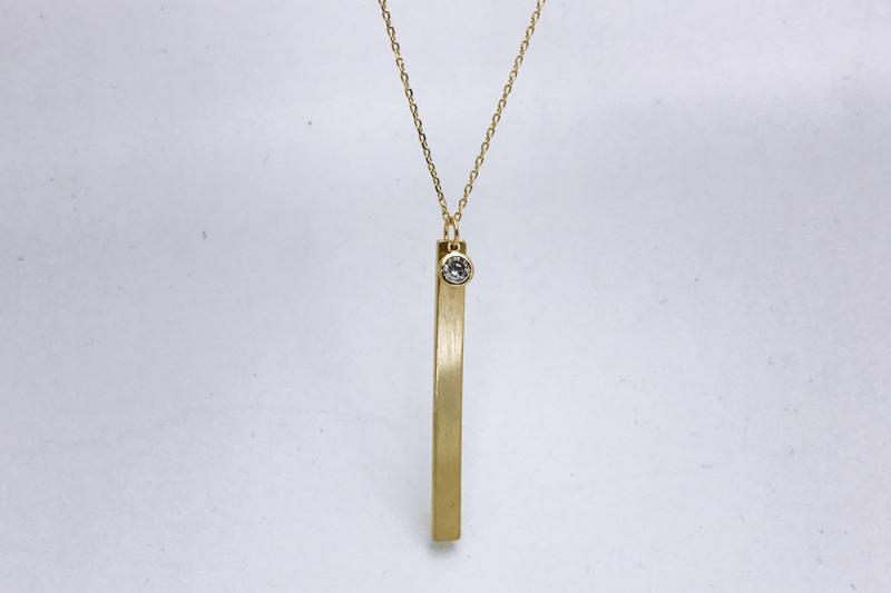 [Ozel] Delicate Fit Glossy Brass Cubic Necklace