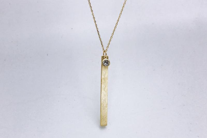 [Ozel] Feminine Asymmetrical Curve Brass Cubic Necklace