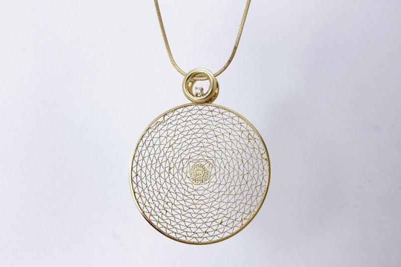 [Ozel] Simple Minimal Glossy Brass Cubic Necklace