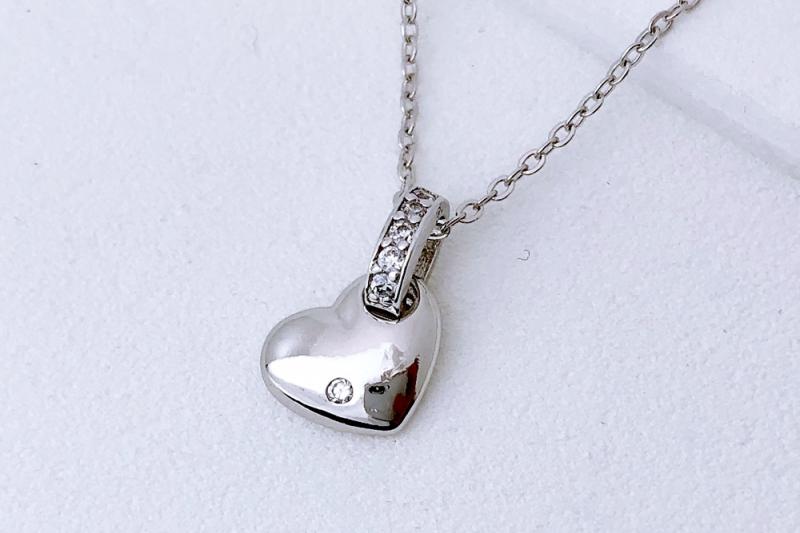 [Ozel] Luxurious Glossy Brass Cubic Necklace