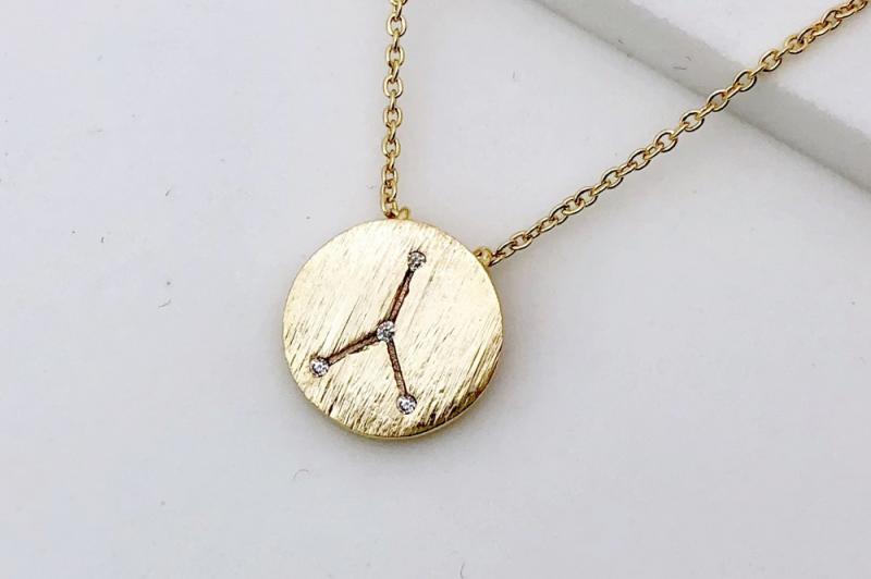 [Ozel] Chic Point Glossy Brass Cubic Necklace