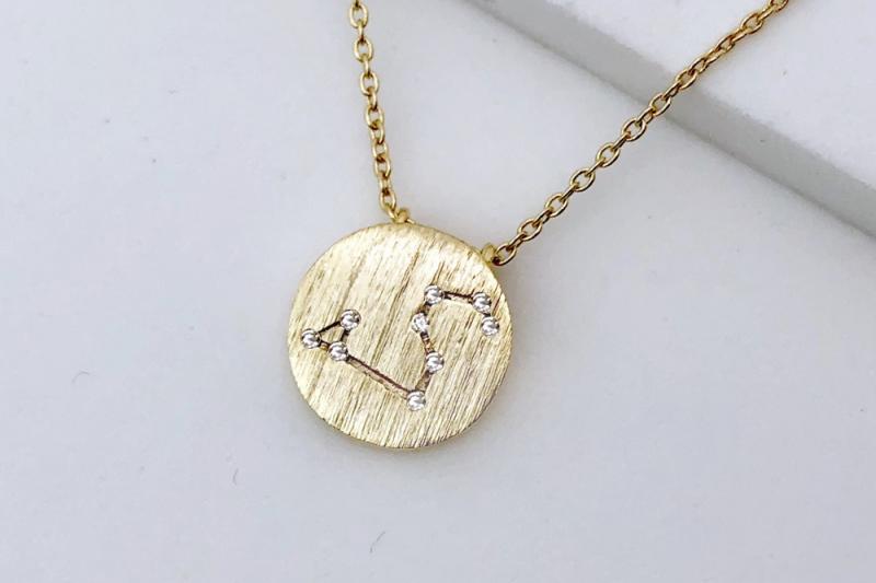 [Ozel] Vintage Vibe Glossy Brass Cubic Necklace