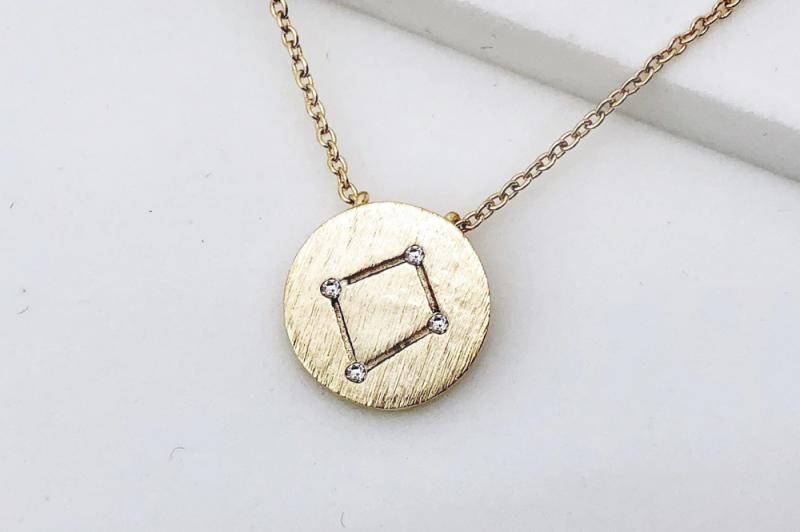 [Ozel] Sensual Glossy Brass Cubic Necklace