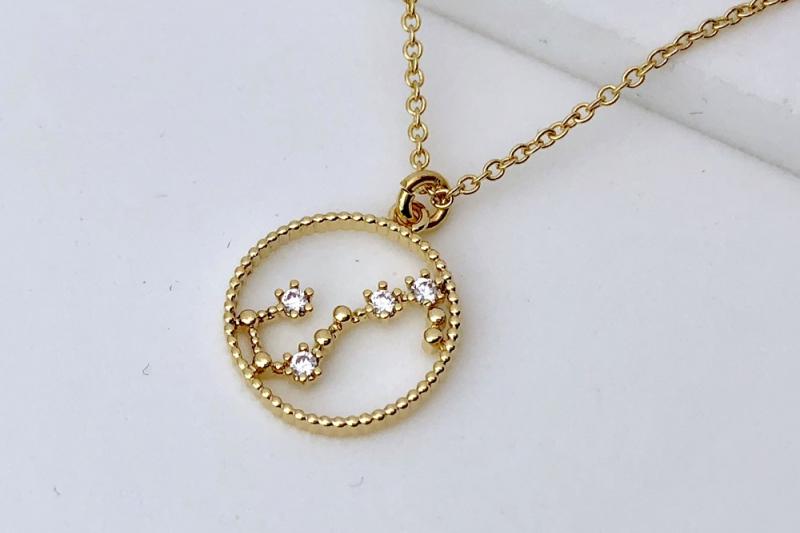 [Ozel] Feminine Glossy Brass Cubic Necklace