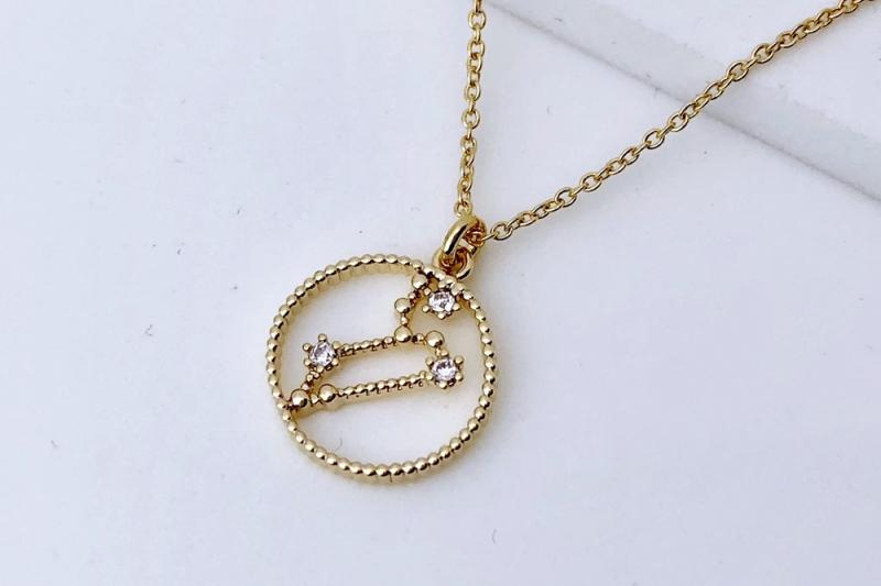 [Ozel] Modern Classic Glossy Brass Cubic Necklace