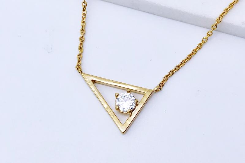 [Ozel] Sophisticated Glossy Brass Cubic Necklace