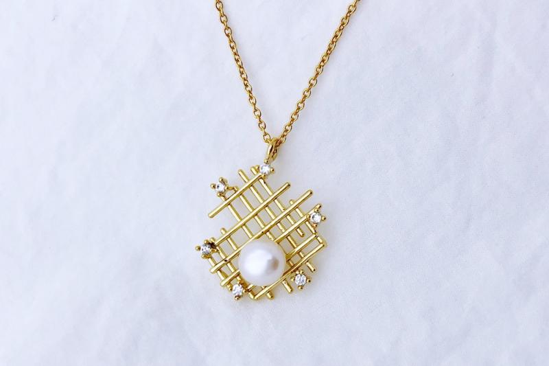[Ozel] Casual Mood Glossy Brass Cubic Necklace