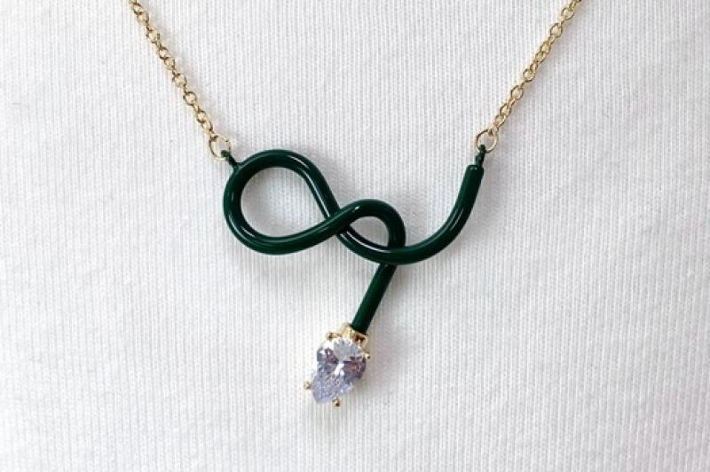 [Ozel] Wedding Guest Look Glossy Brass Cubic Necklace