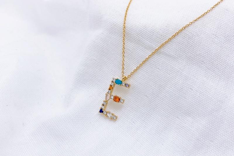 [Ozel] Subtle Charm Glossy Brass Cubic Necklace