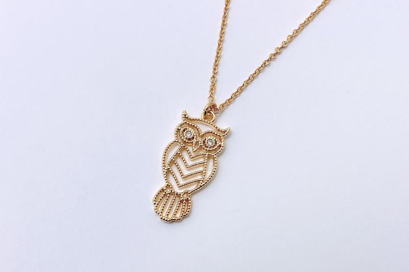 [Ozel] Vintage Vibe Glossy Brass Cubic Necklace